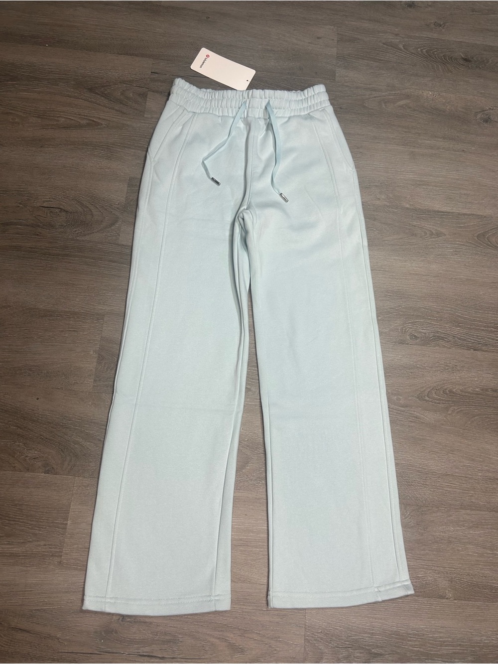NWT Lululemon baby blue Scuba Wide leg sweat pants Sz 4